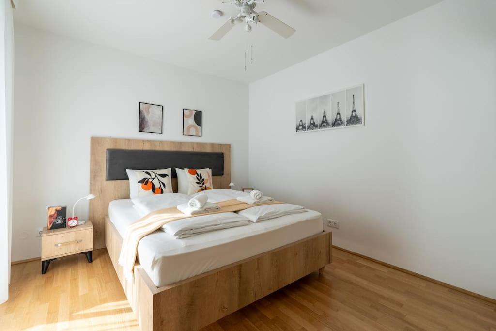 Sunny 1Br Home With Balcony By Hm เวียนนา ภายนอก รูปภาพ