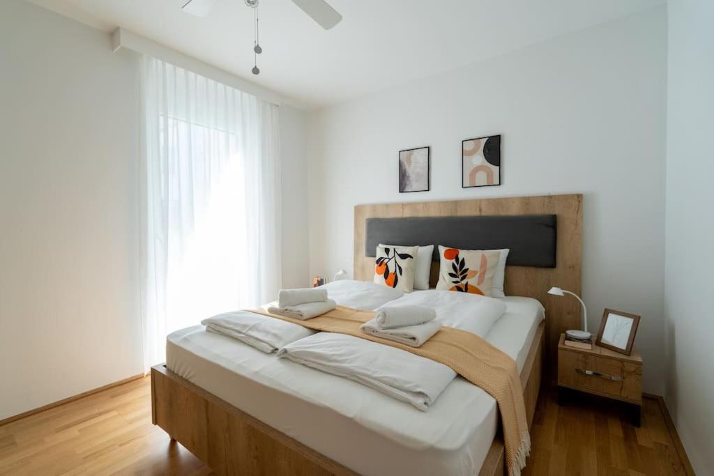 Sunny 1Br Home With Balcony By Hm เวียนนา ภายนอก รูปภาพ
