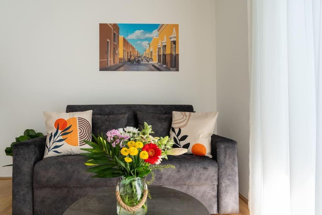 Sunny 1Br Home With Balcony By Hm เวียนนา ภายนอก รูปภาพ